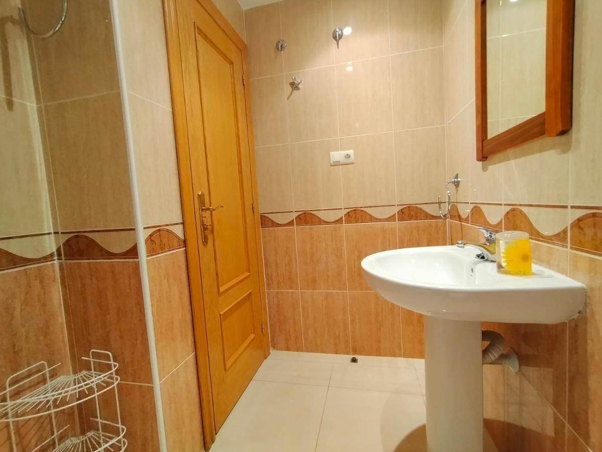 Apartamento ACV - Vistamar II-1ª linea planta 3 sur Oropesa del Mar Exterior foto