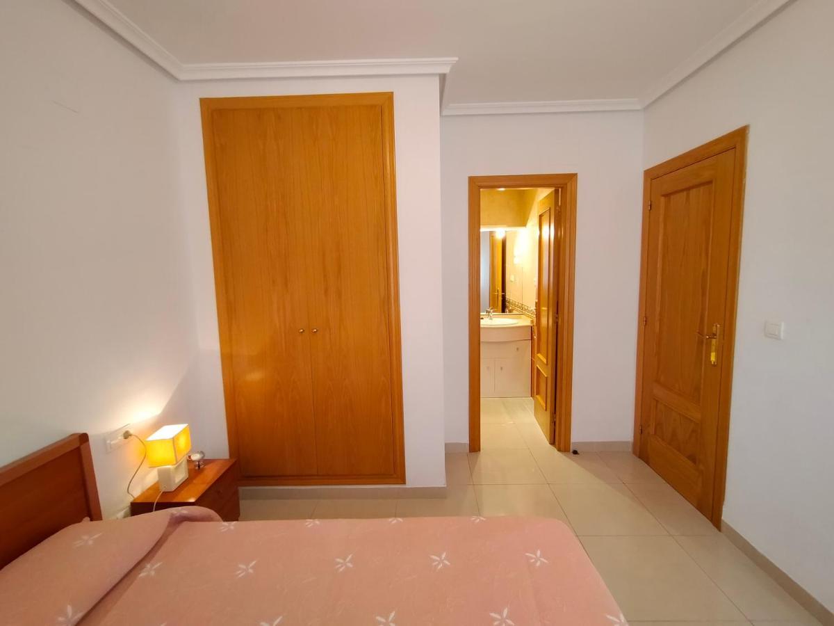 Apartamento ACV - Vistamar II-1ª linea planta 3 sur Oropesa del Mar Exterior foto